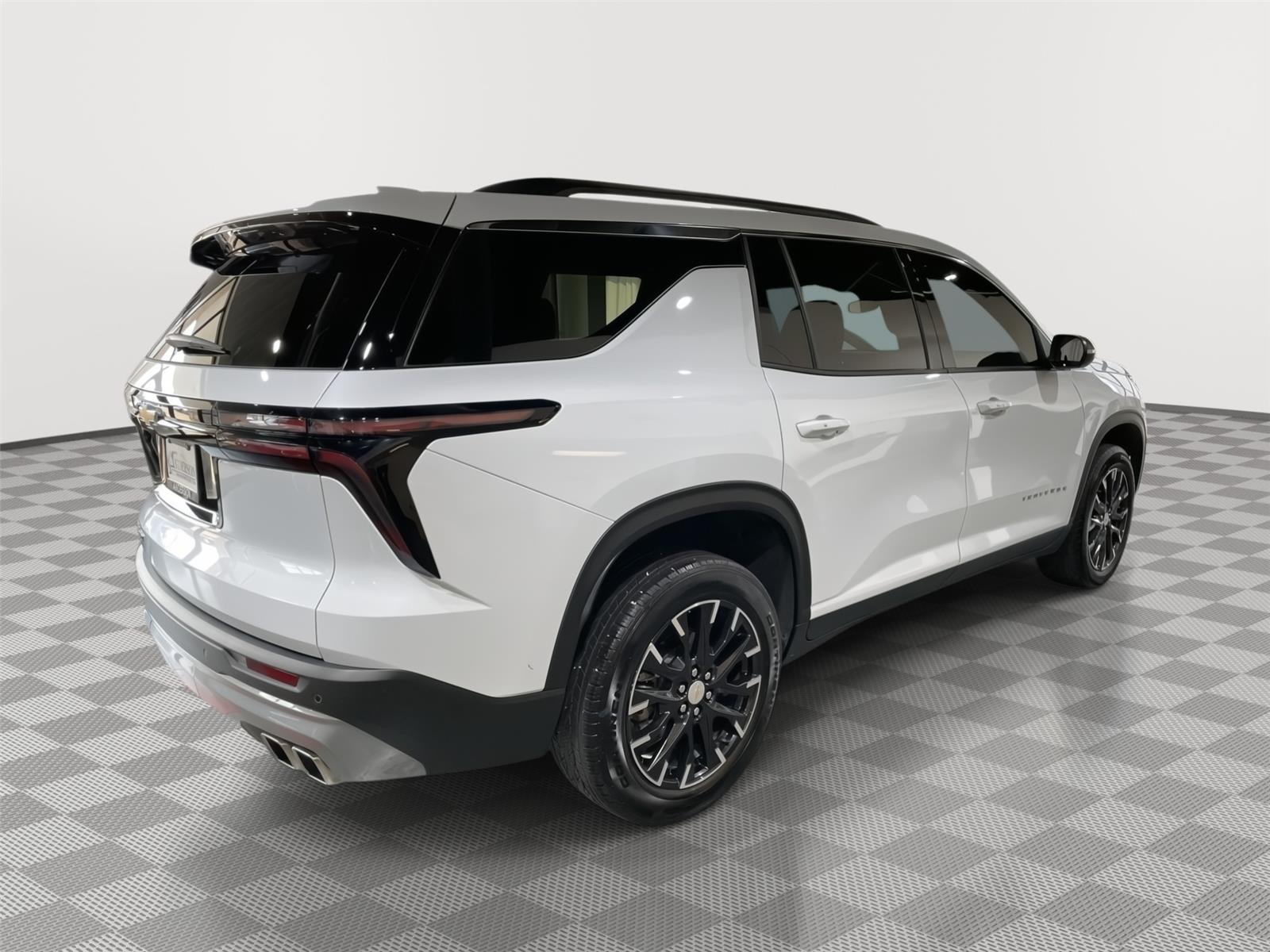 Vehicle photo 8