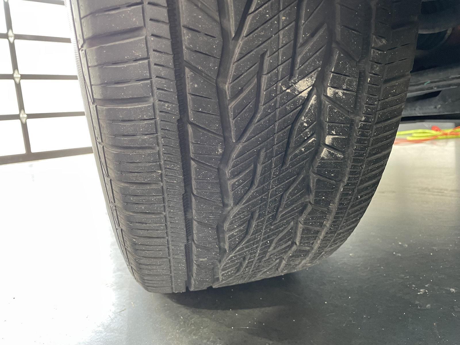 Vehicle photo 12