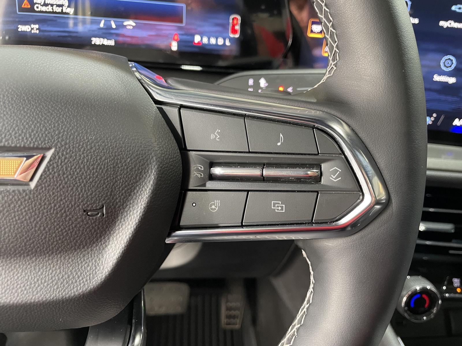 Vehicle photo 16