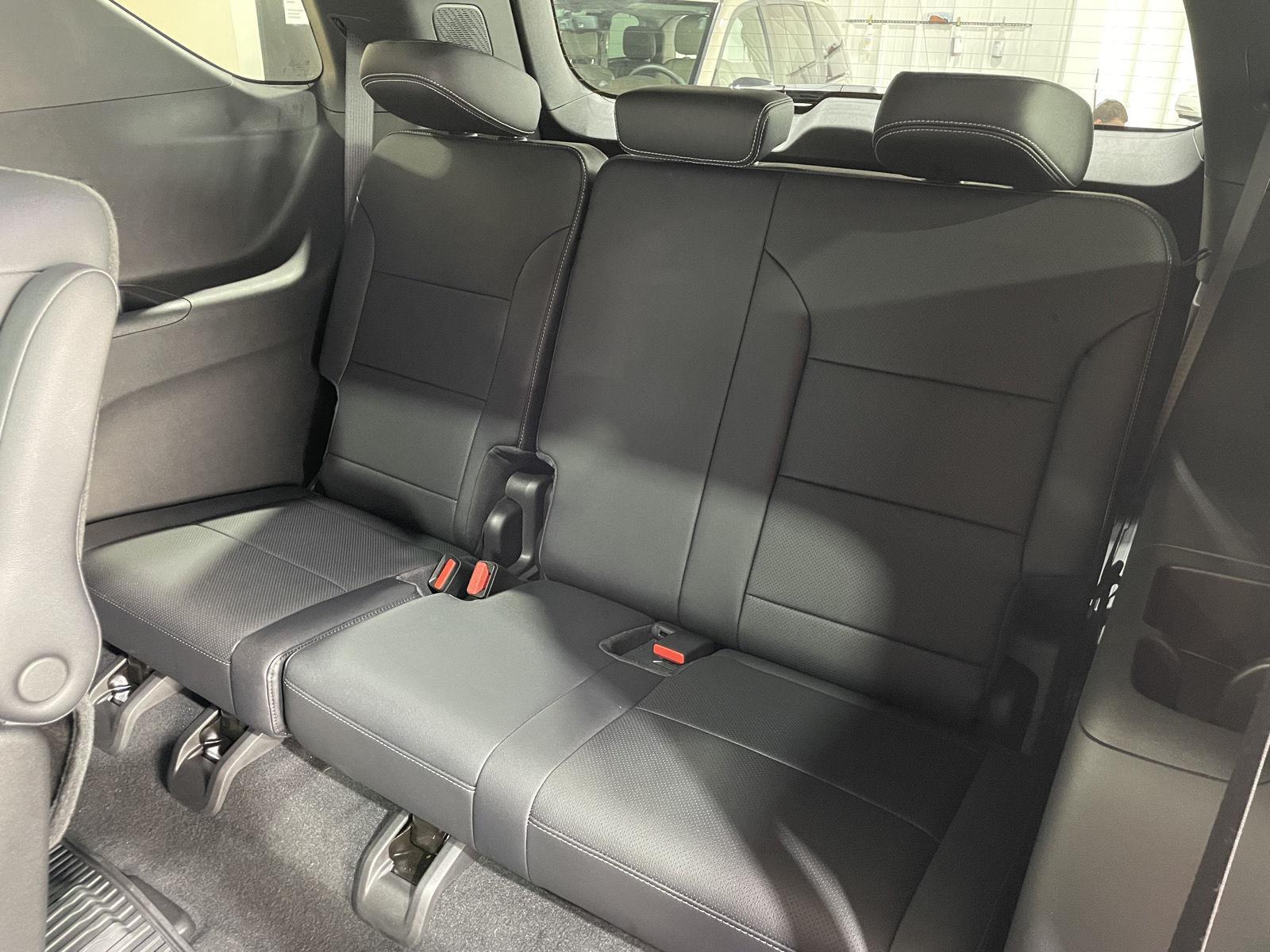 Vehicle photo 32