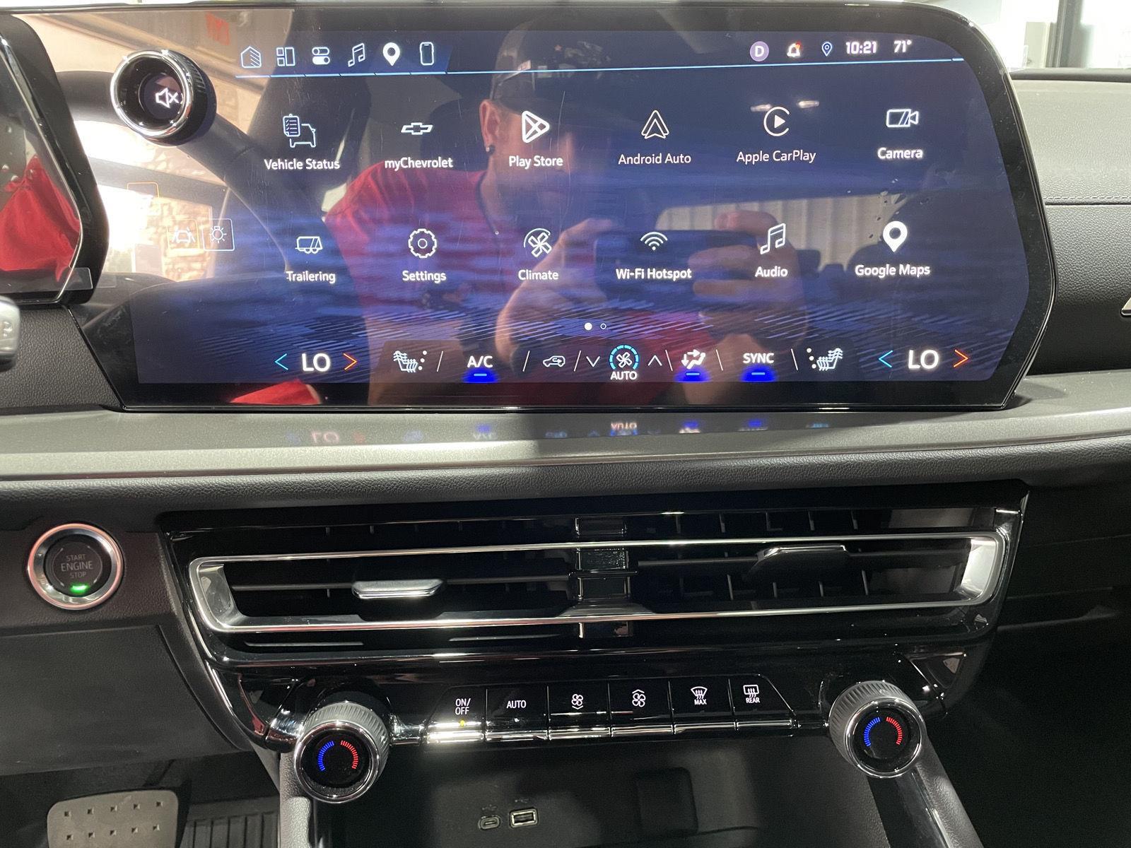 Vehicle photo 34
