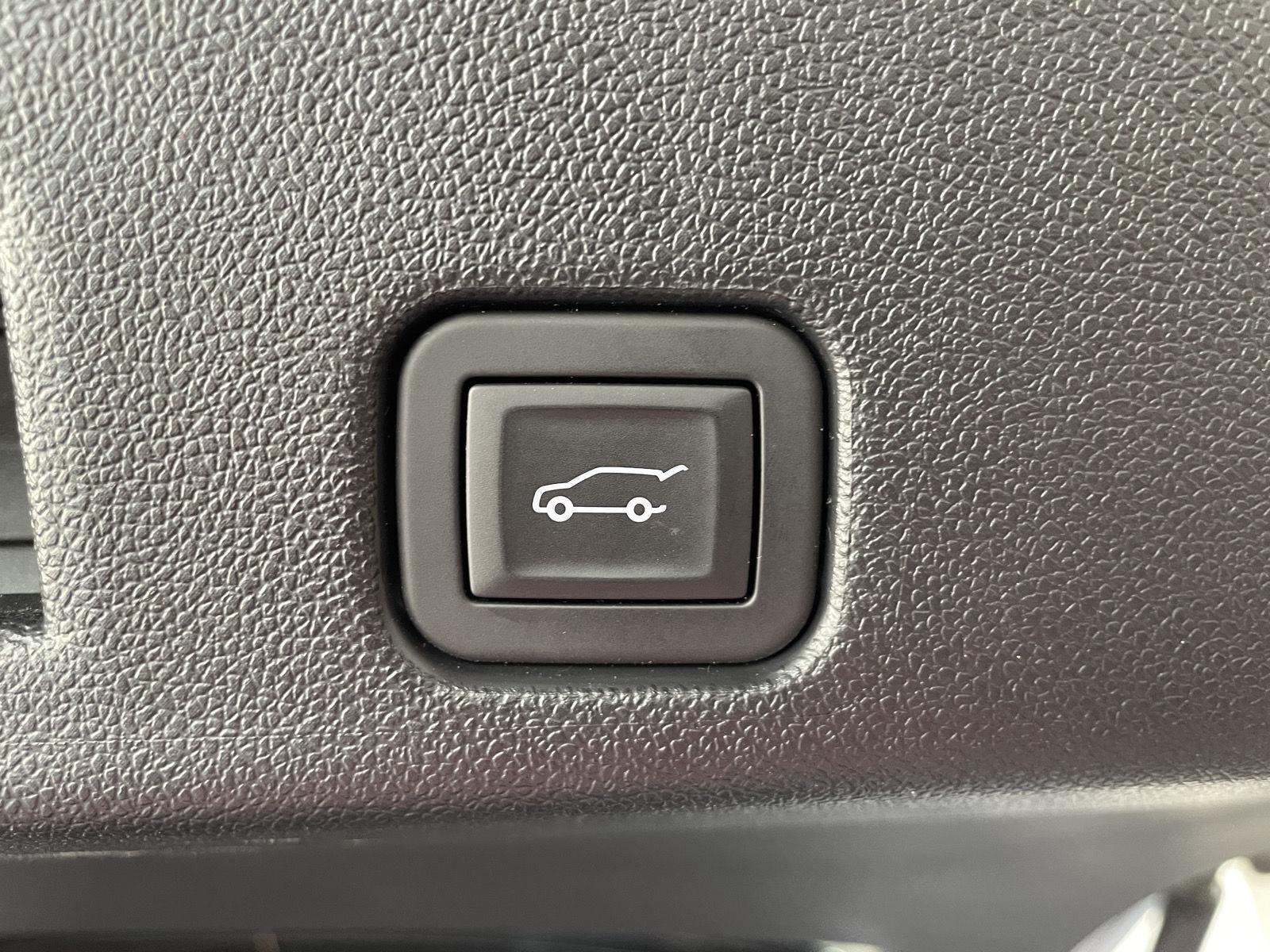 Vehicle photo 42