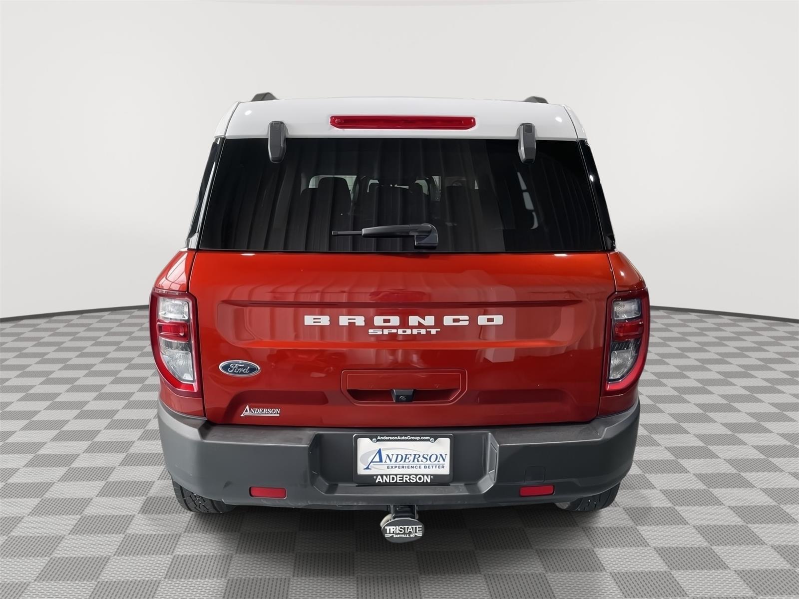 Vehicle photo 8