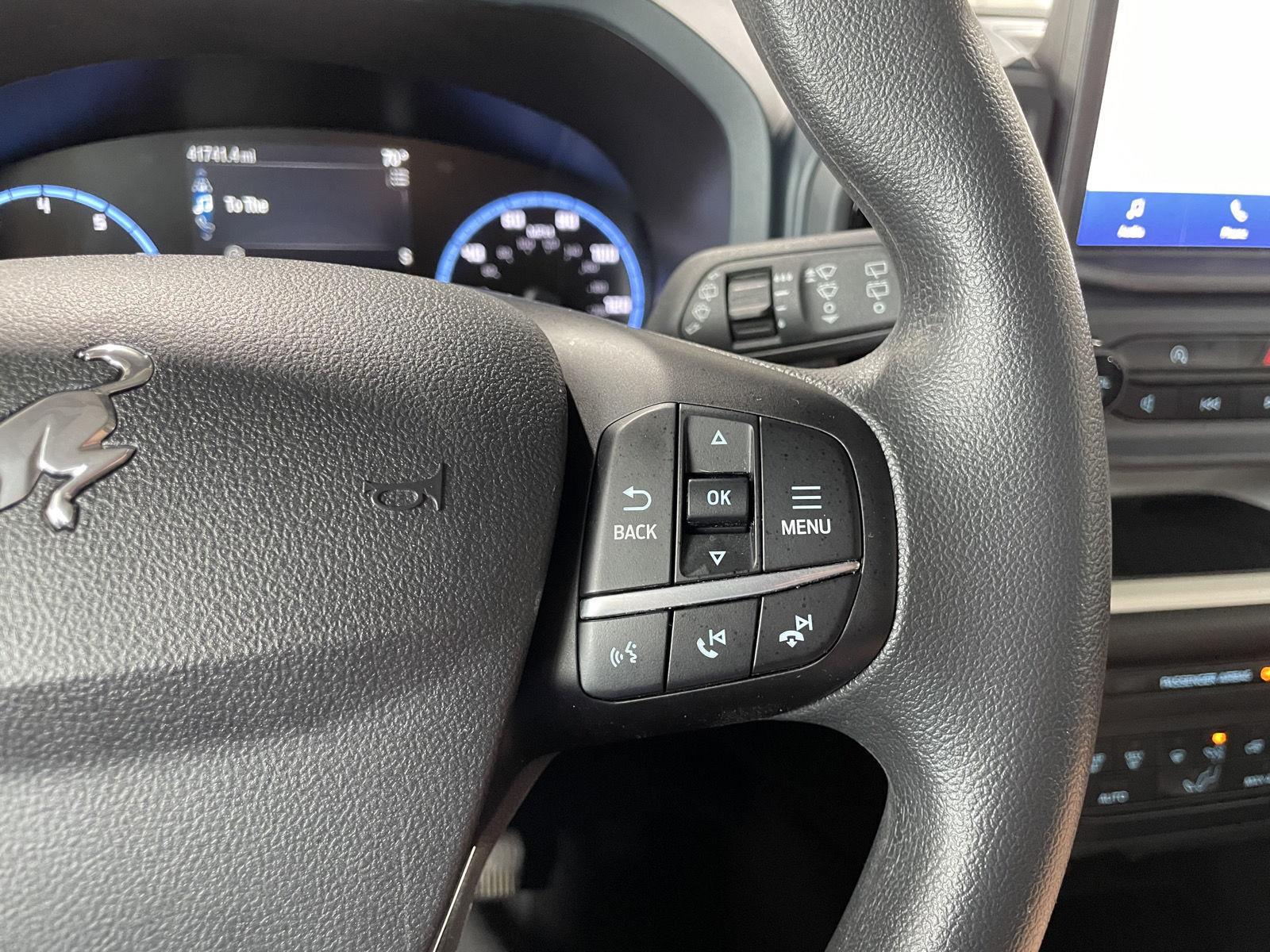 Vehicle photo 15