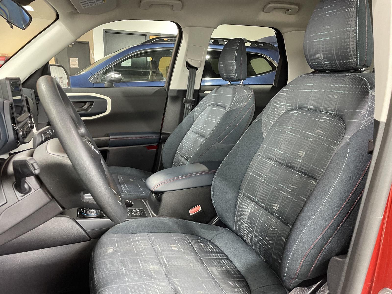 Vehicle photo 20