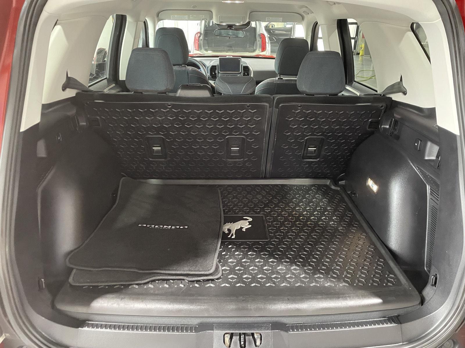Vehicle photo 41