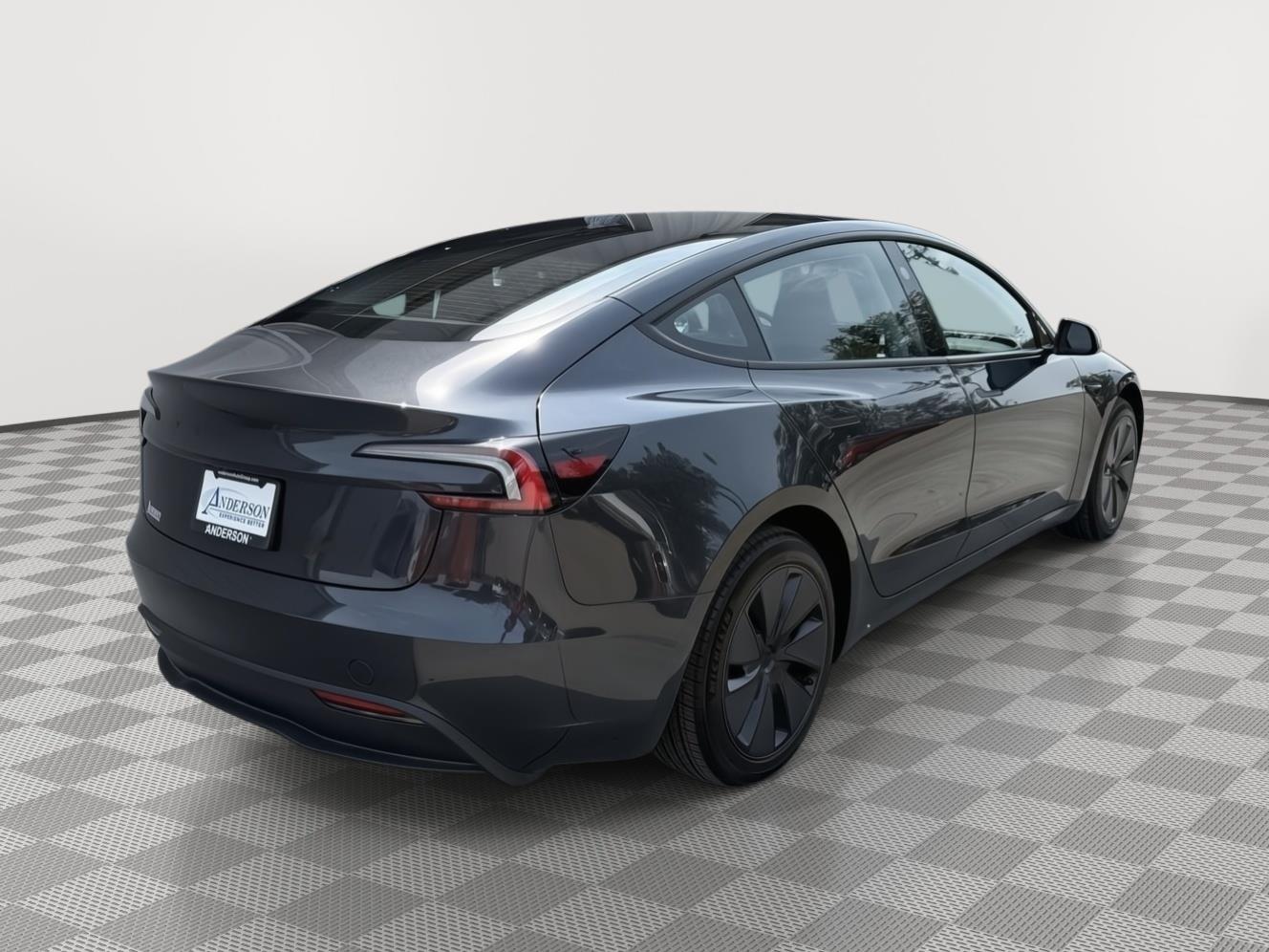 Vehicle photo 5