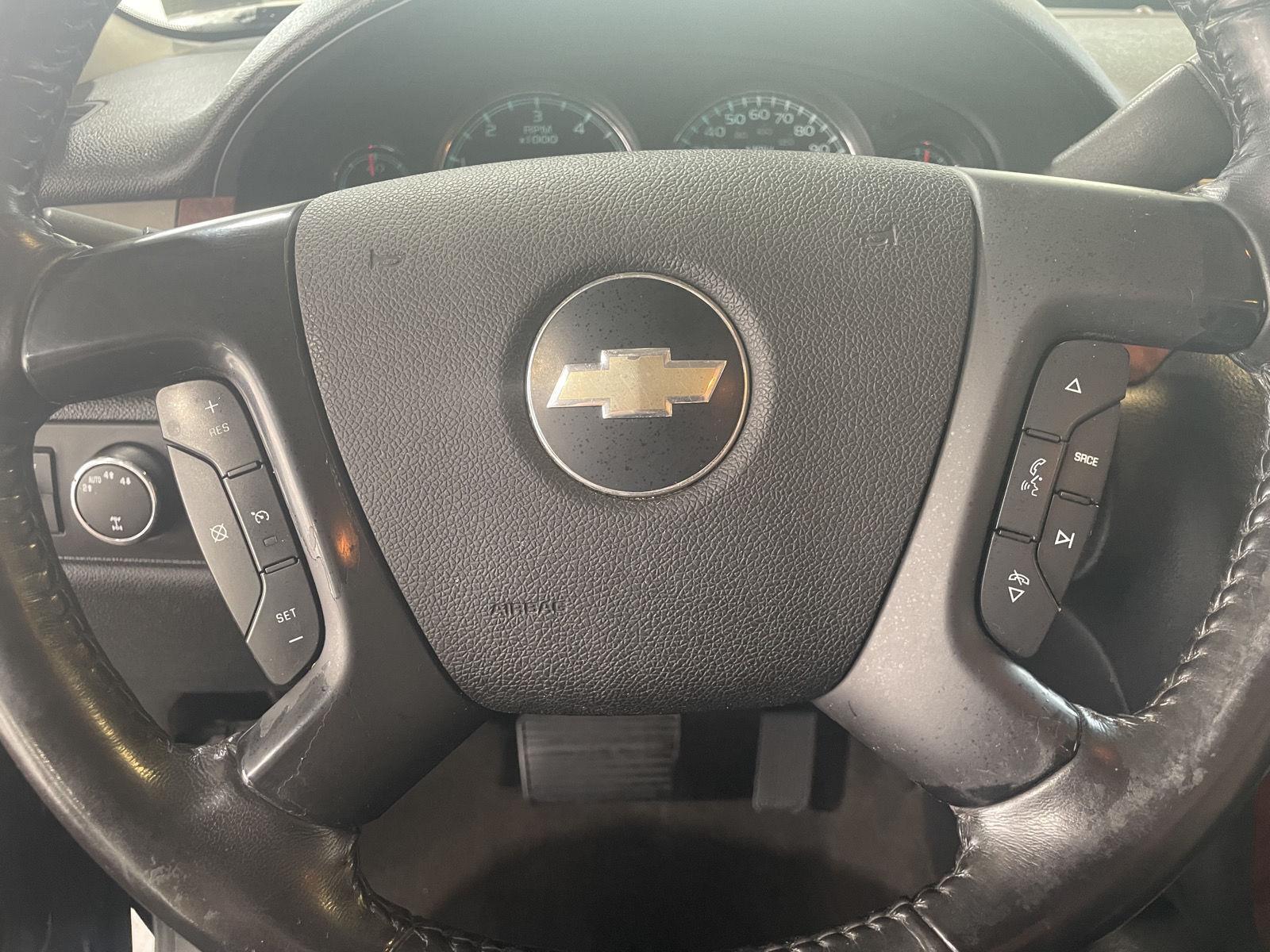 Vehicle photo 14