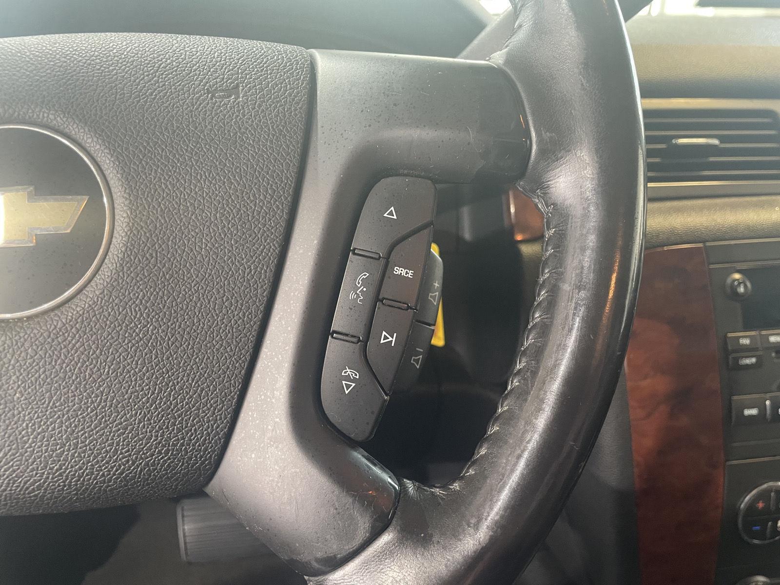 Vehicle photo 16