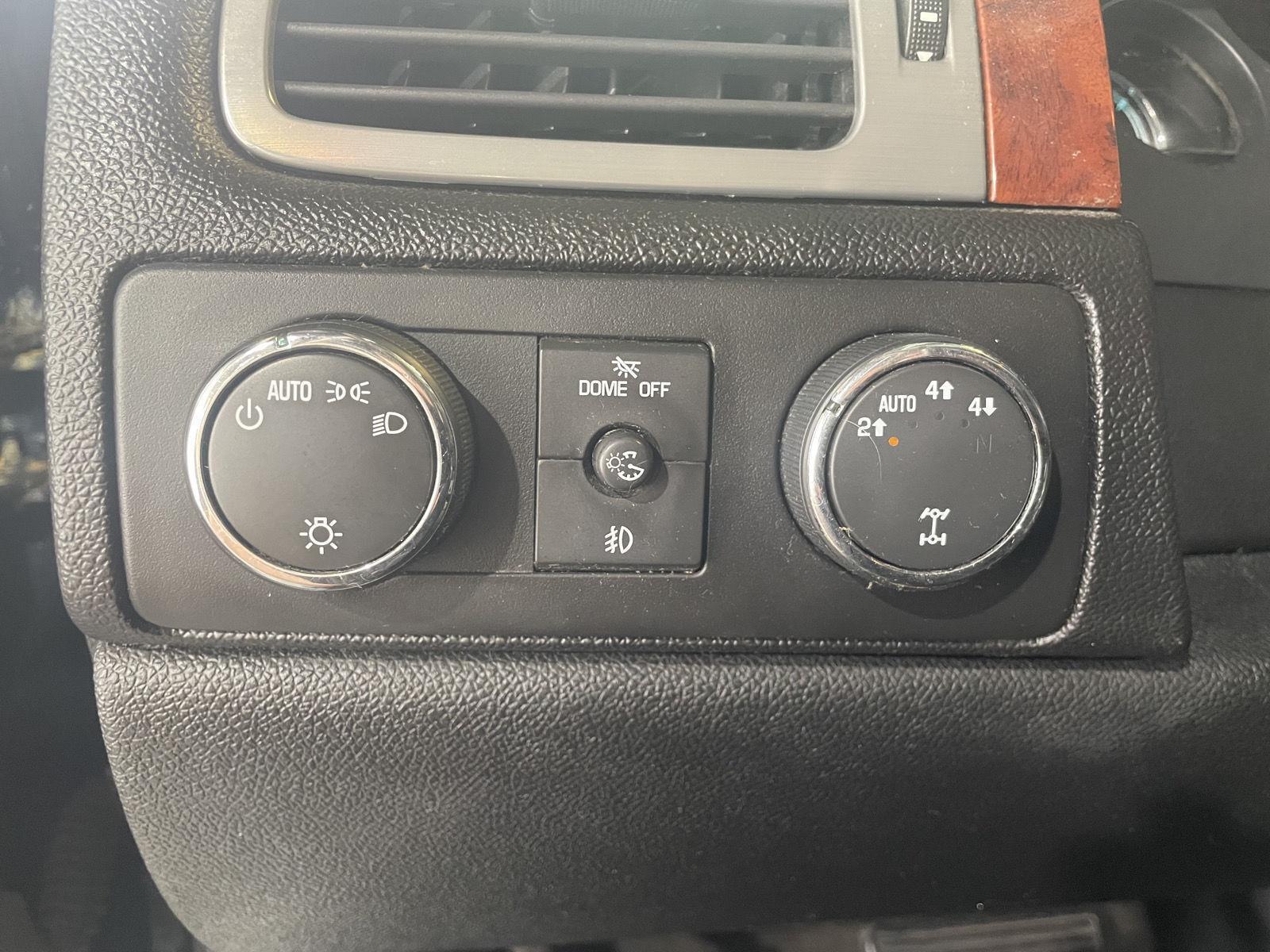 Vehicle photo 17