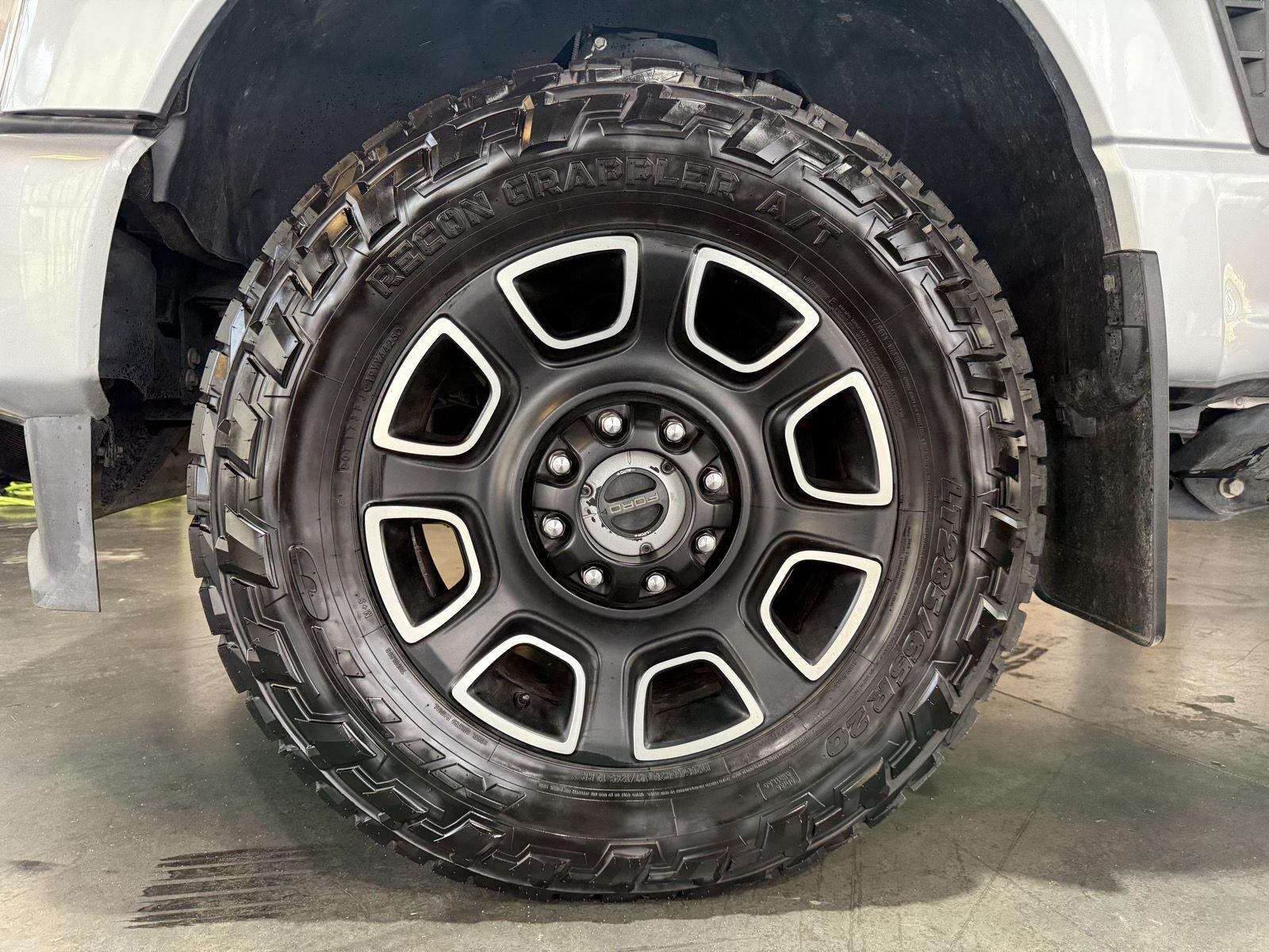Vehicle photo 10