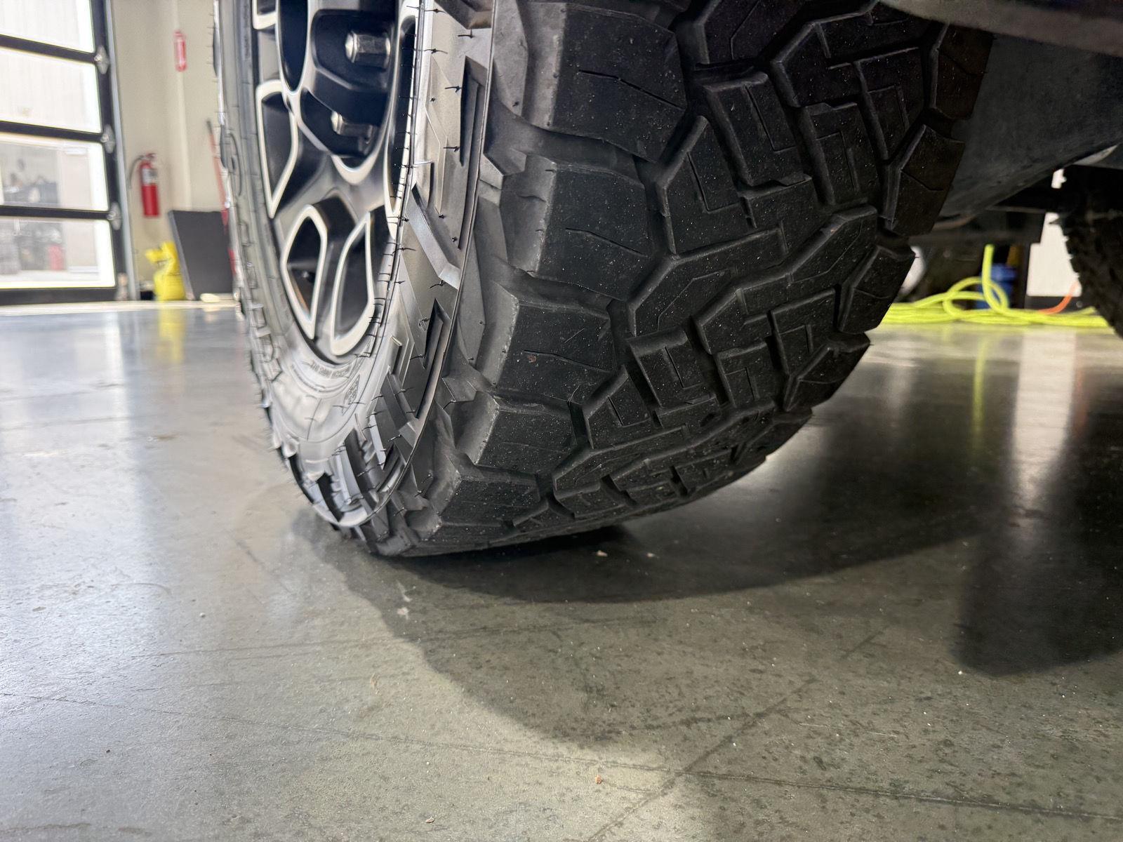 Vehicle photo 11