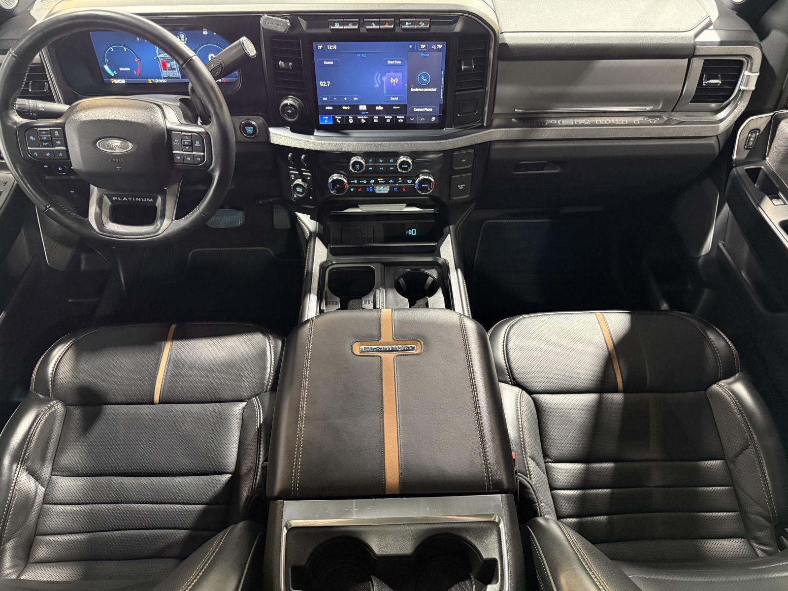 Vehicle photo 17