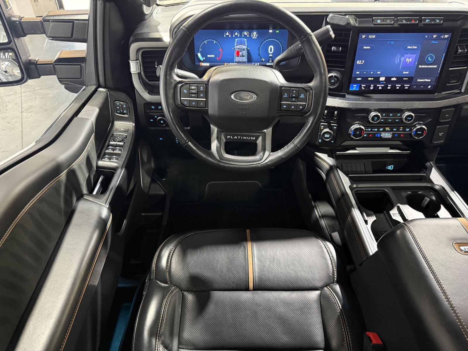 Vehicle photo 18