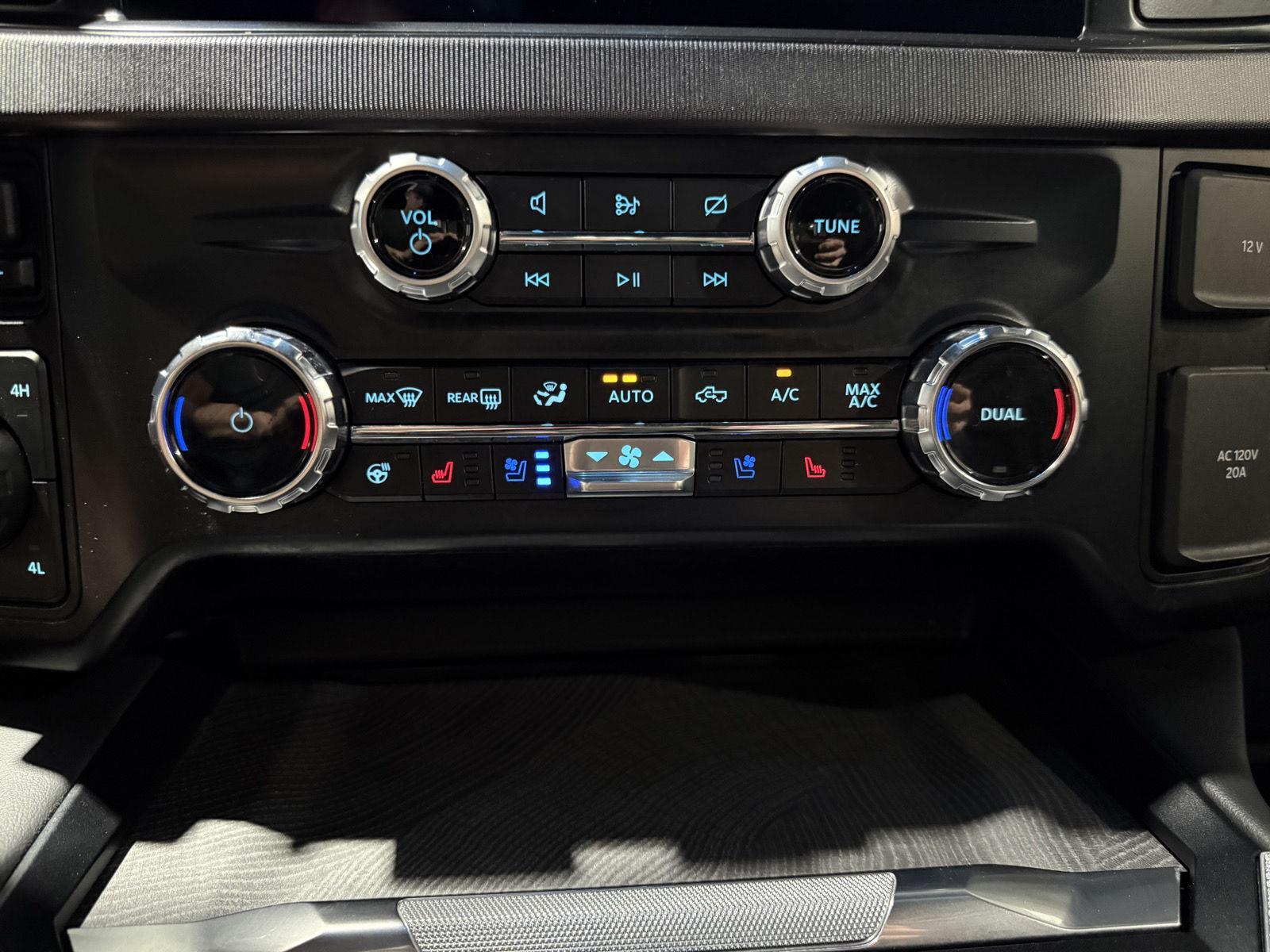 Vehicle photo 36