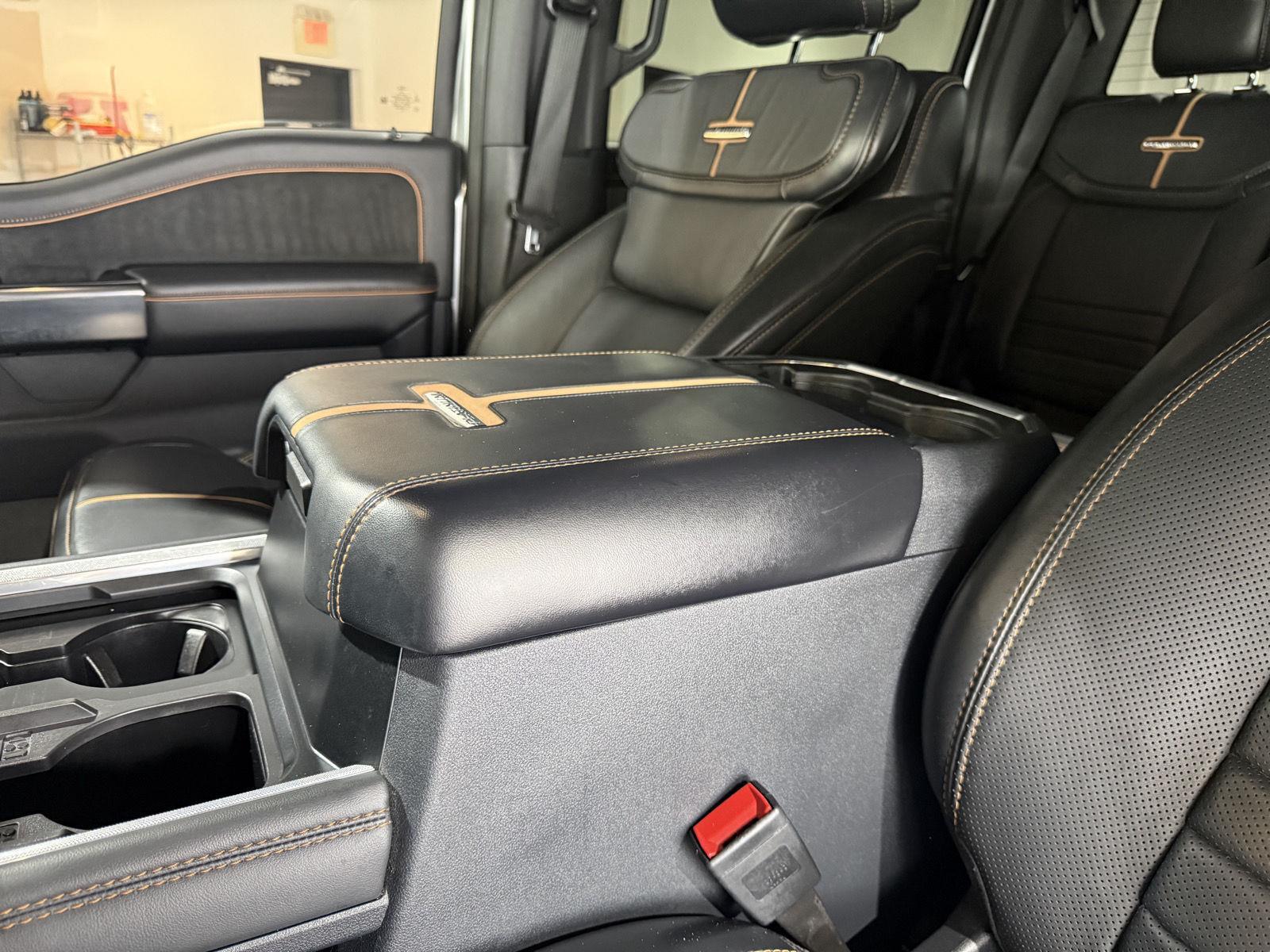 Vehicle photo 38