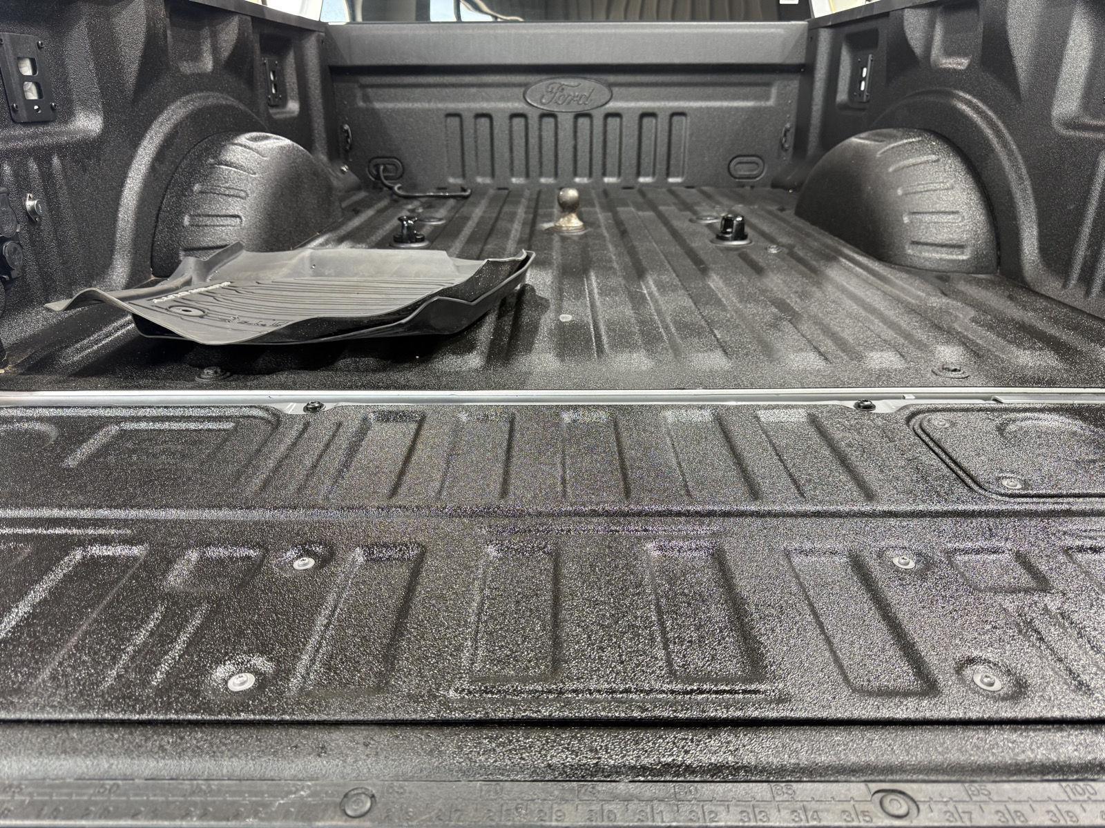 Vehicle photo 45