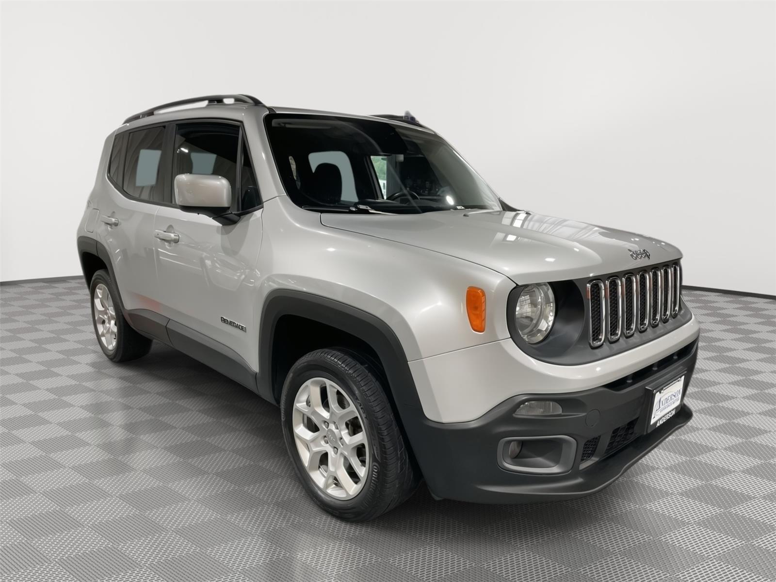 Vehicle photo 5