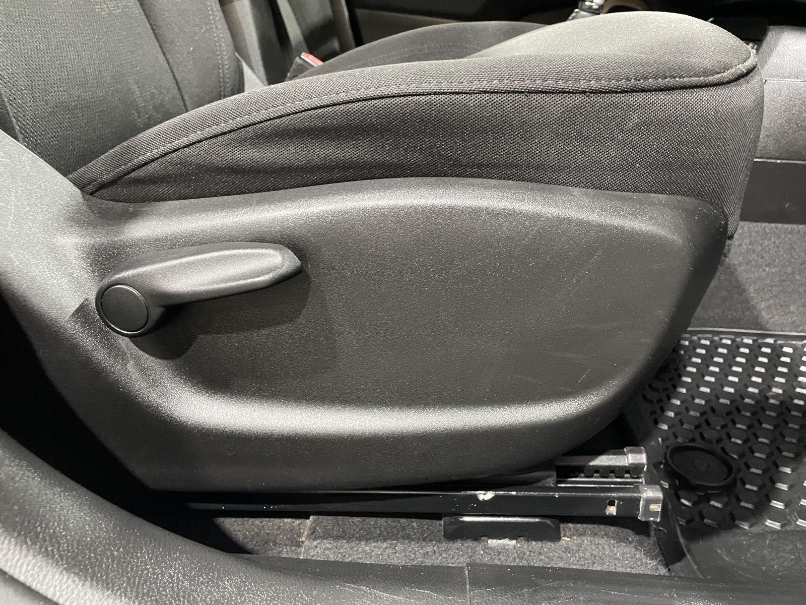 Vehicle photo 22