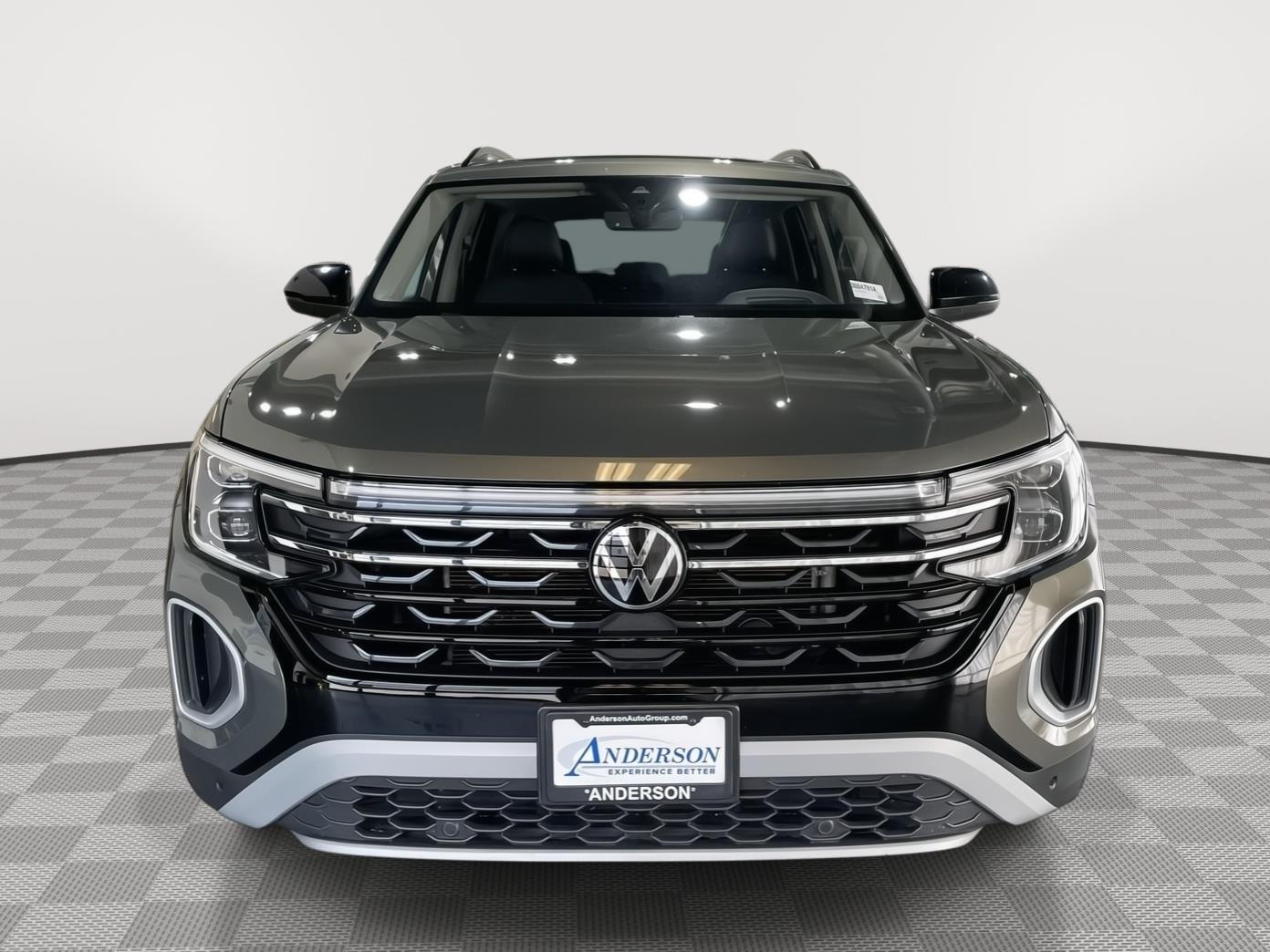 Vehicle photo 4