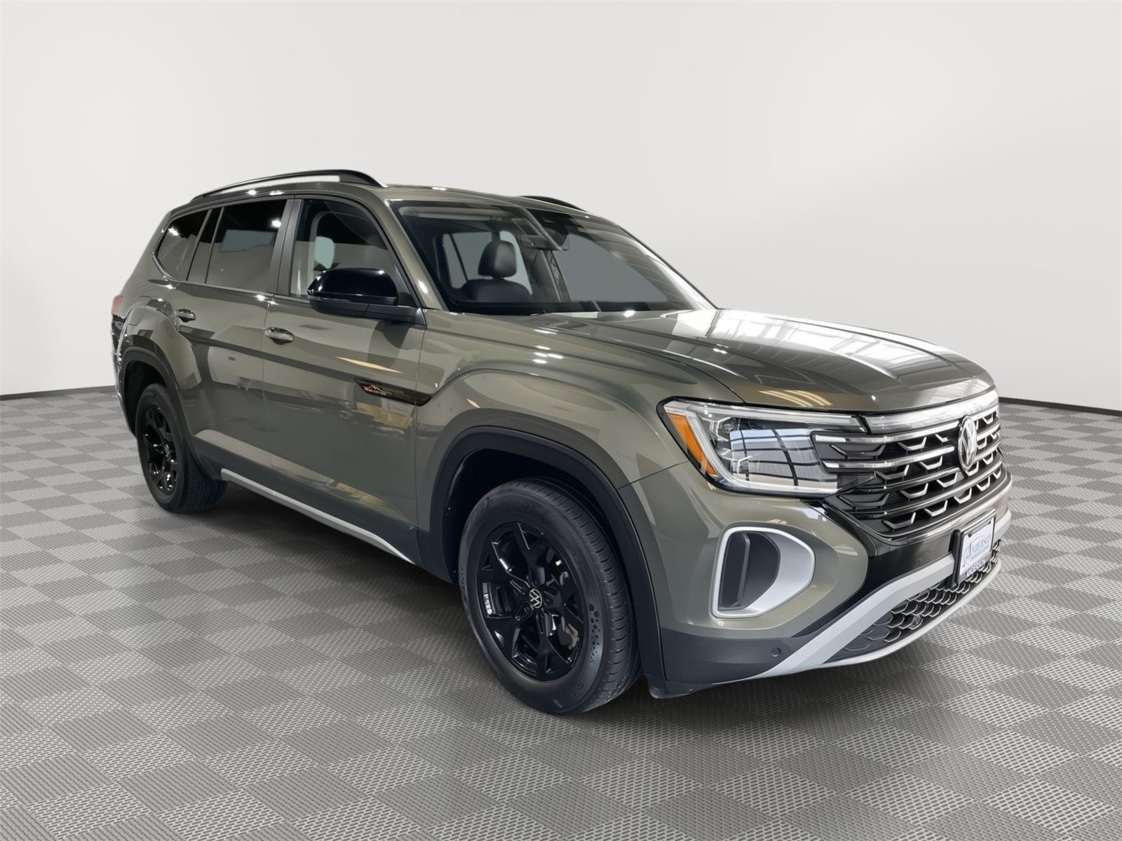 Vehicle photo 5