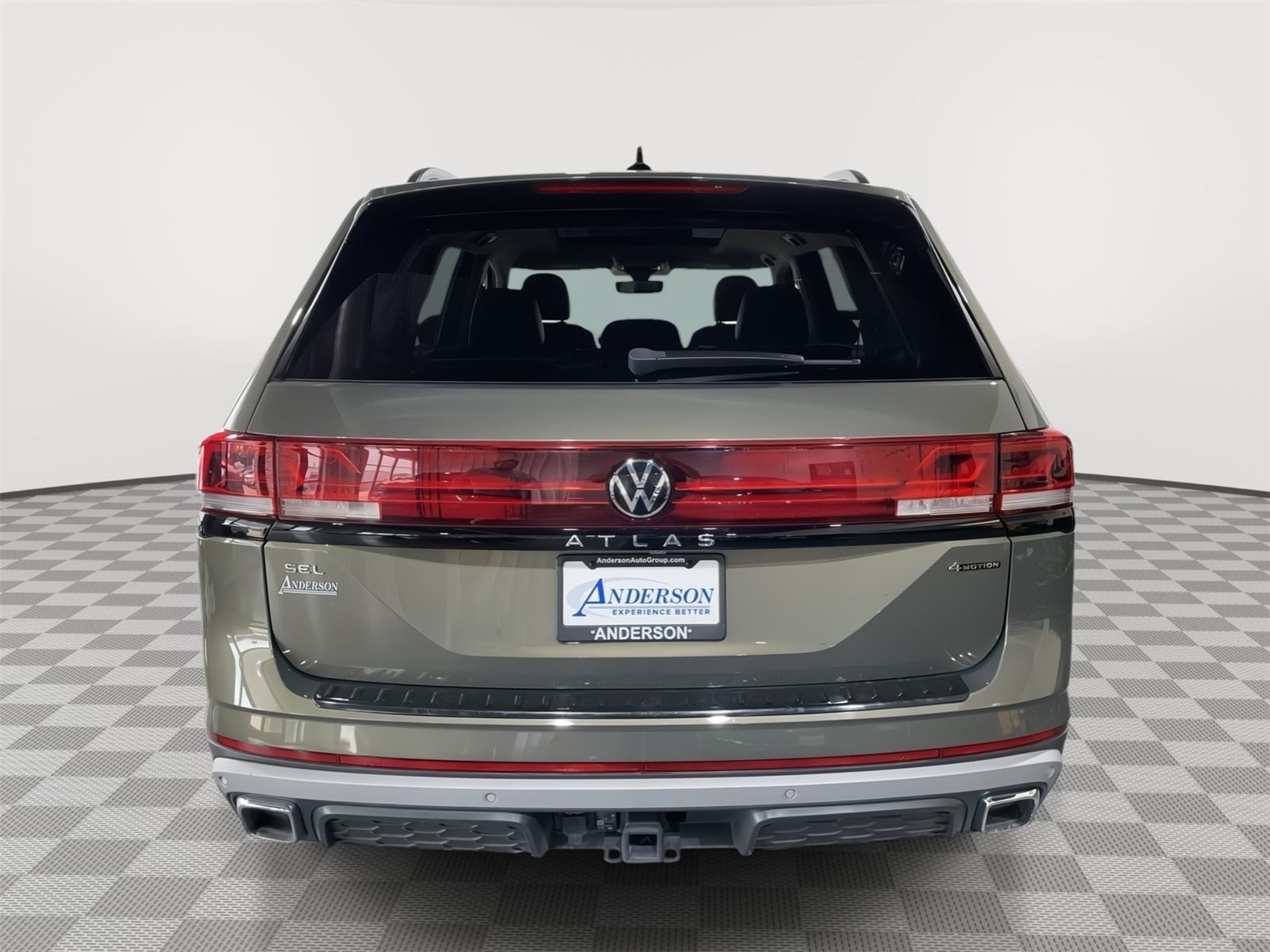 Vehicle photo 8