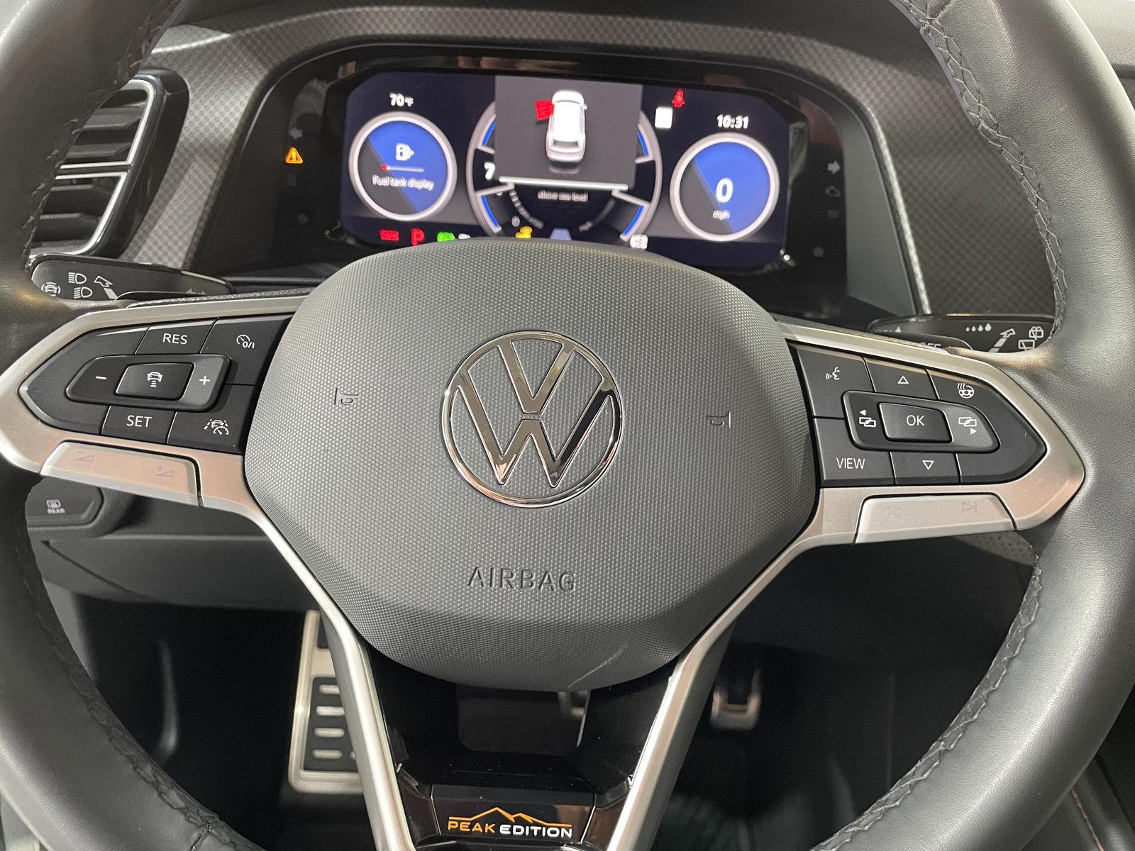 Vehicle photo 13