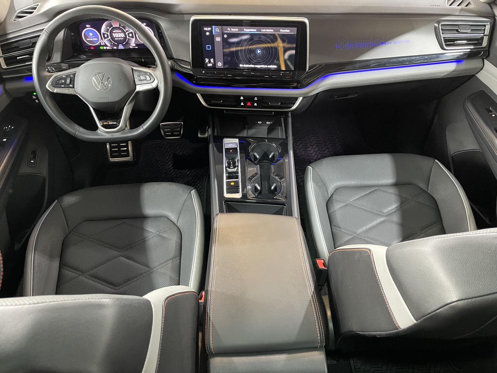 Vehicle photo 23