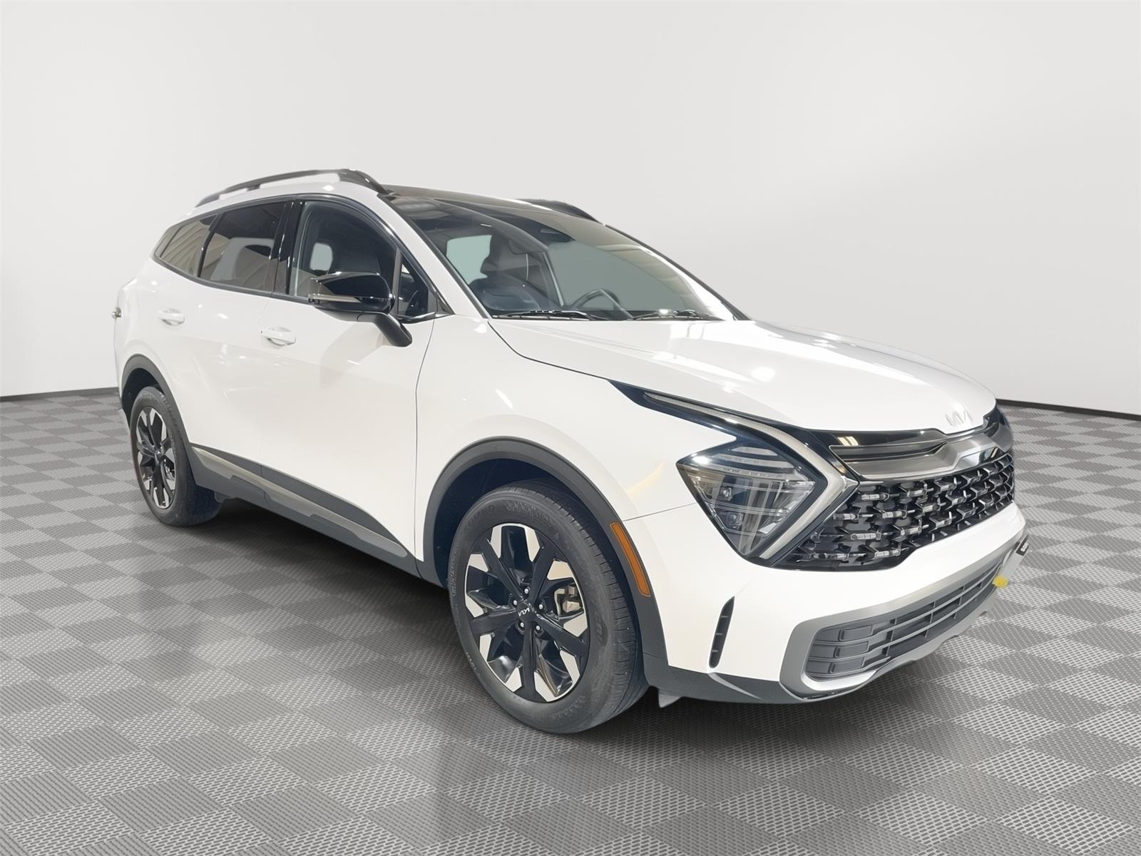 Vehicle photo 5
