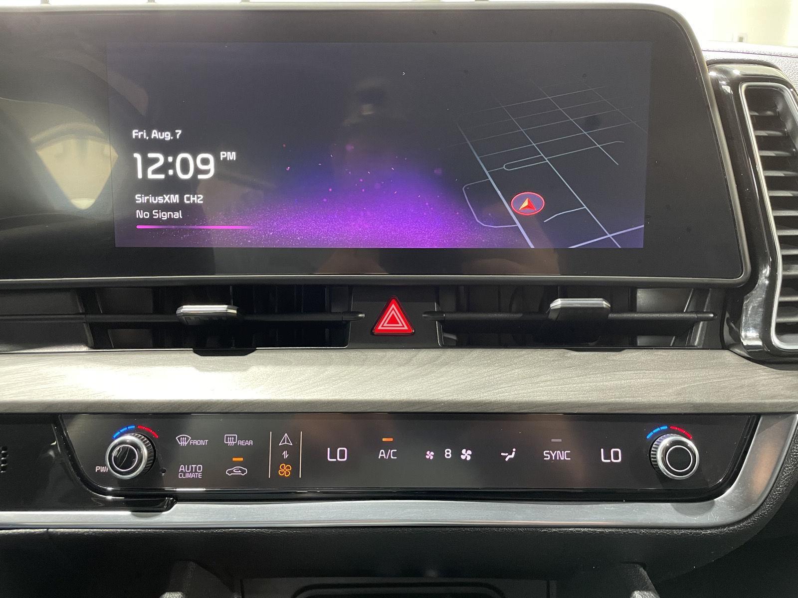 Vehicle photo 31