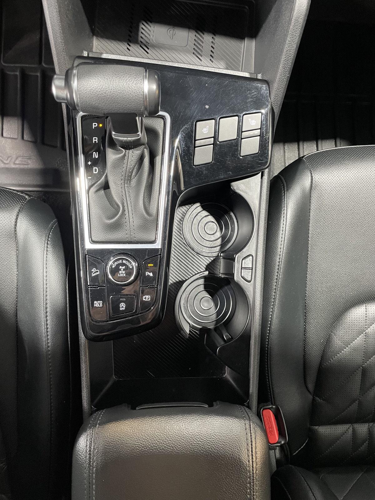 Vehicle photo 34