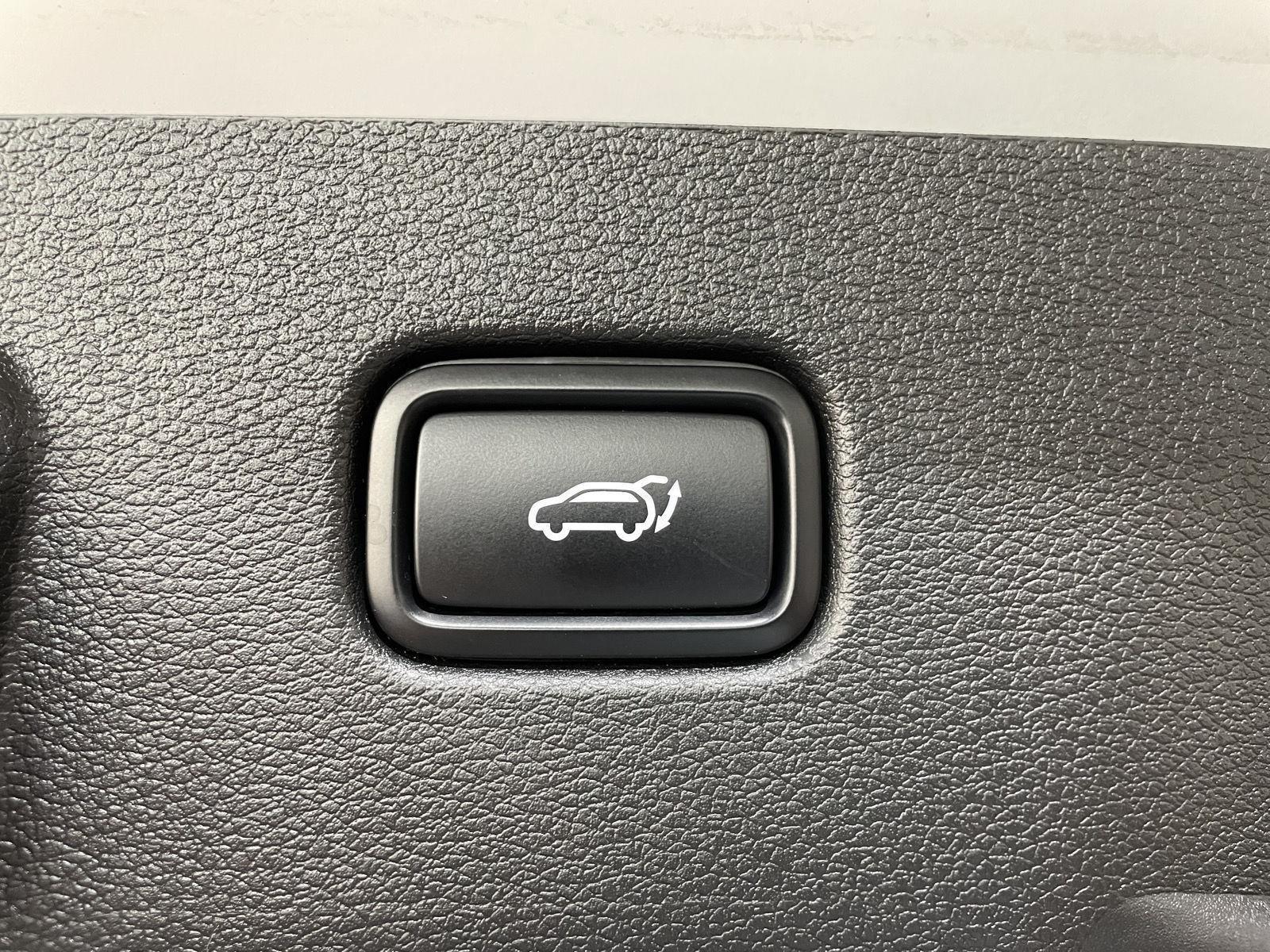Vehicle photo 39