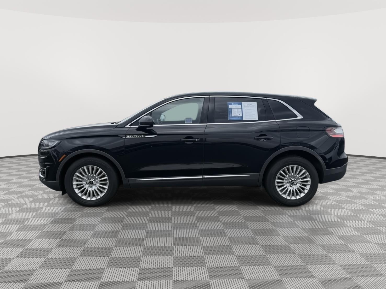 Vehicle photo 2