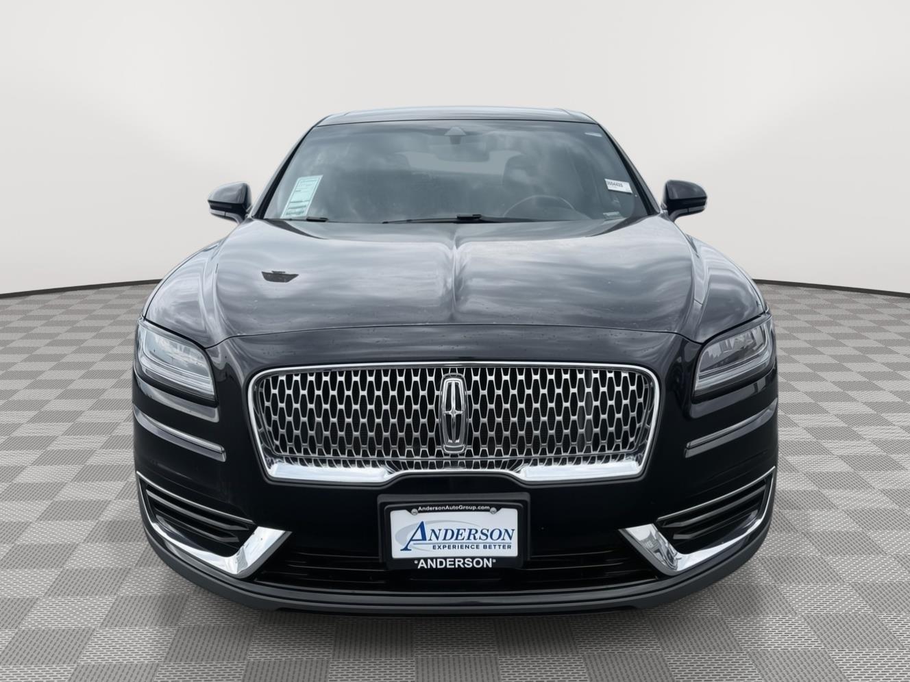 Vehicle photo 4