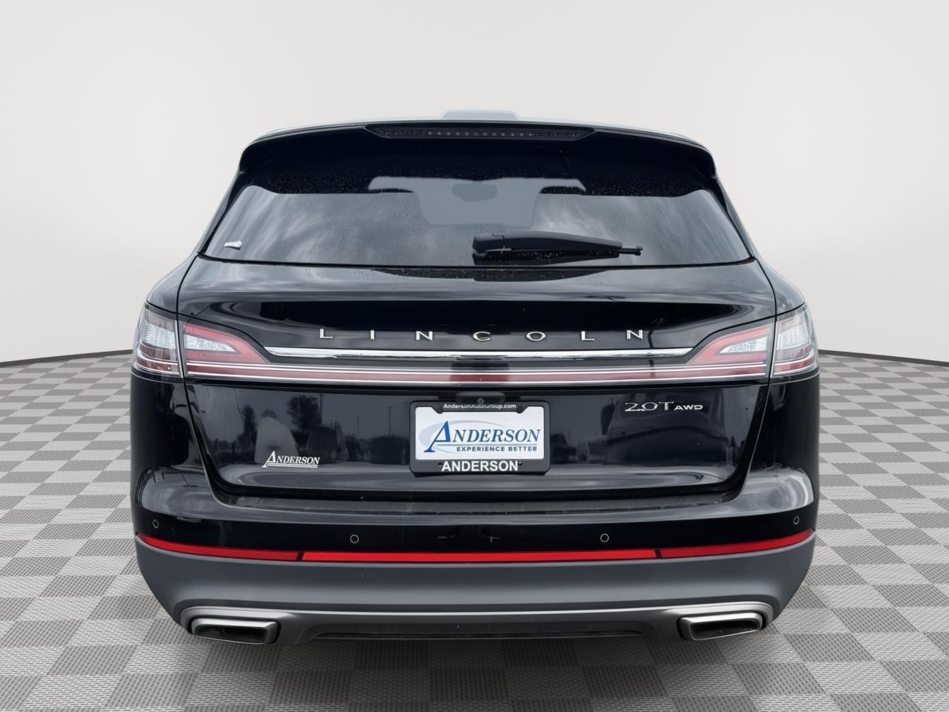 Vehicle photo 8