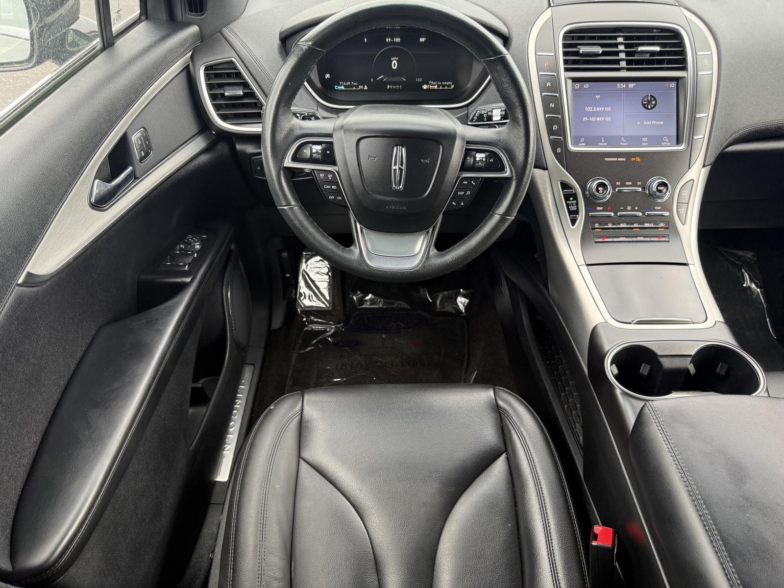 Vehicle photo 18