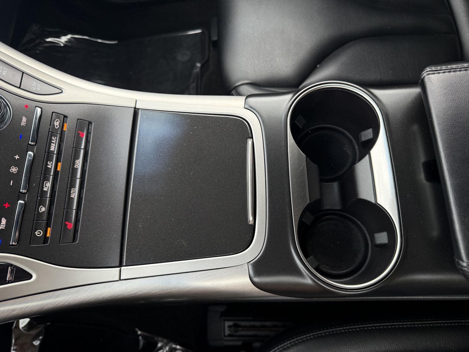 Vehicle photo 34