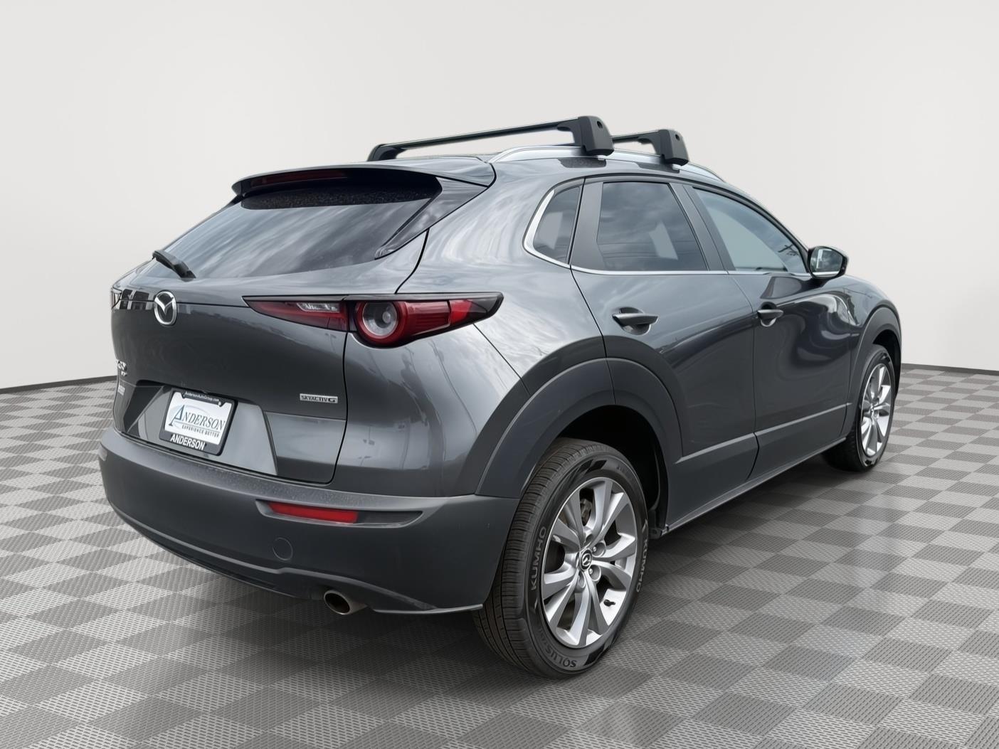 Vehicle photo 7
