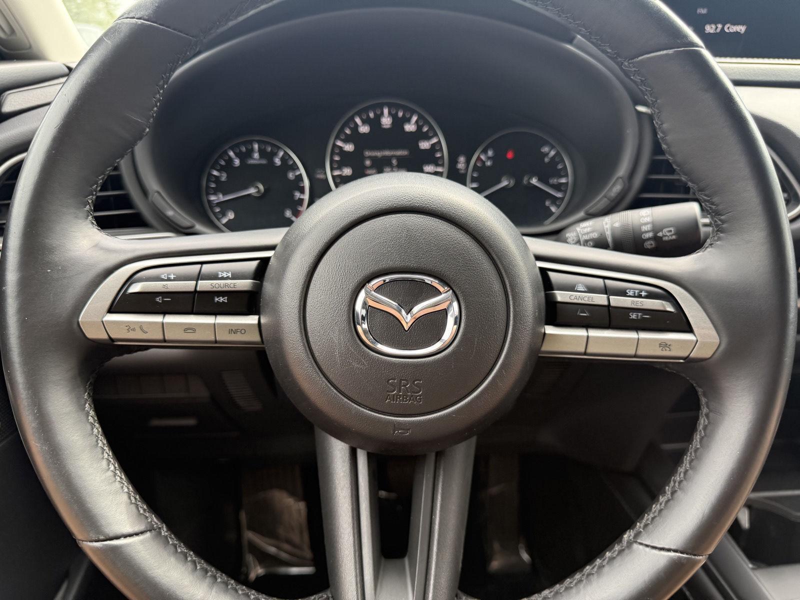 Vehicle photo 13