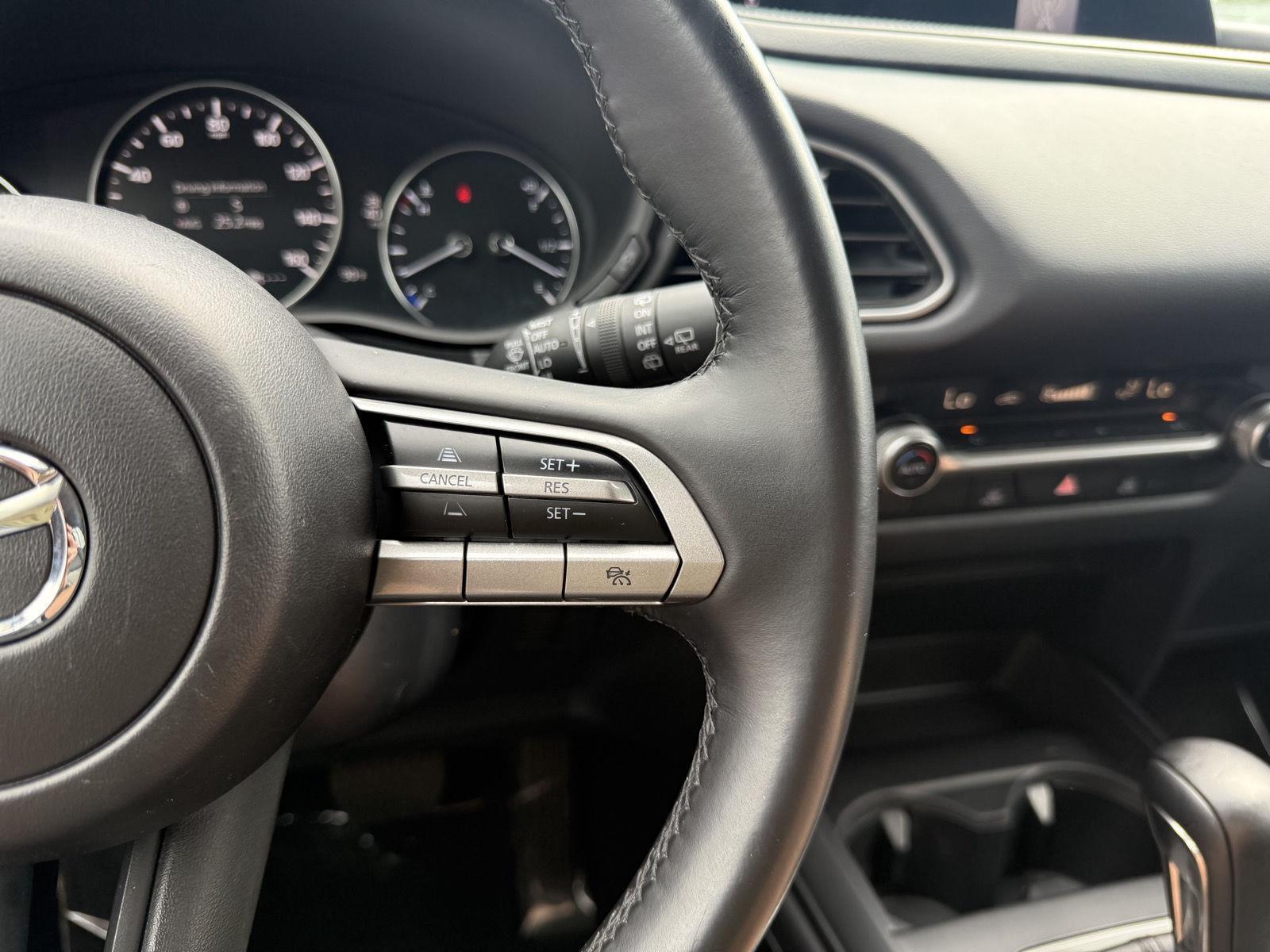 Vehicle photo 15