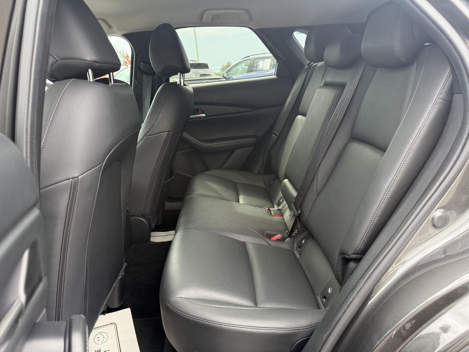 Vehicle photo 22
