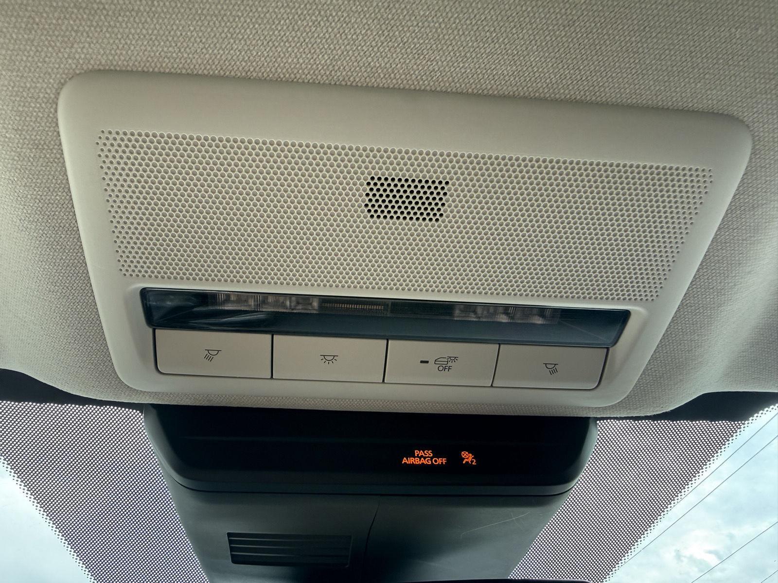 Vehicle photo 27