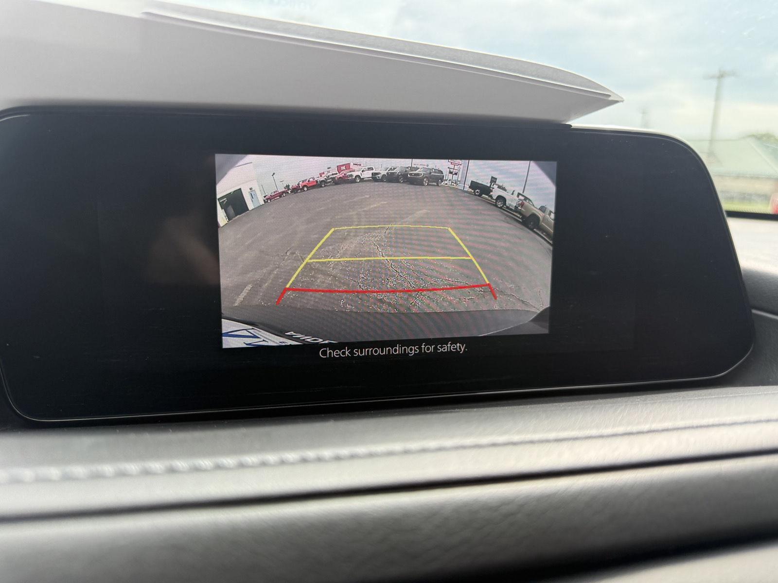 Vehicle photo 29