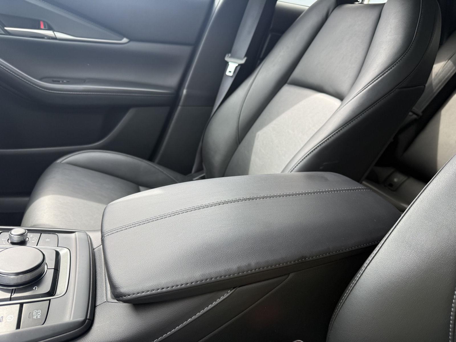 Vehicle photo 31