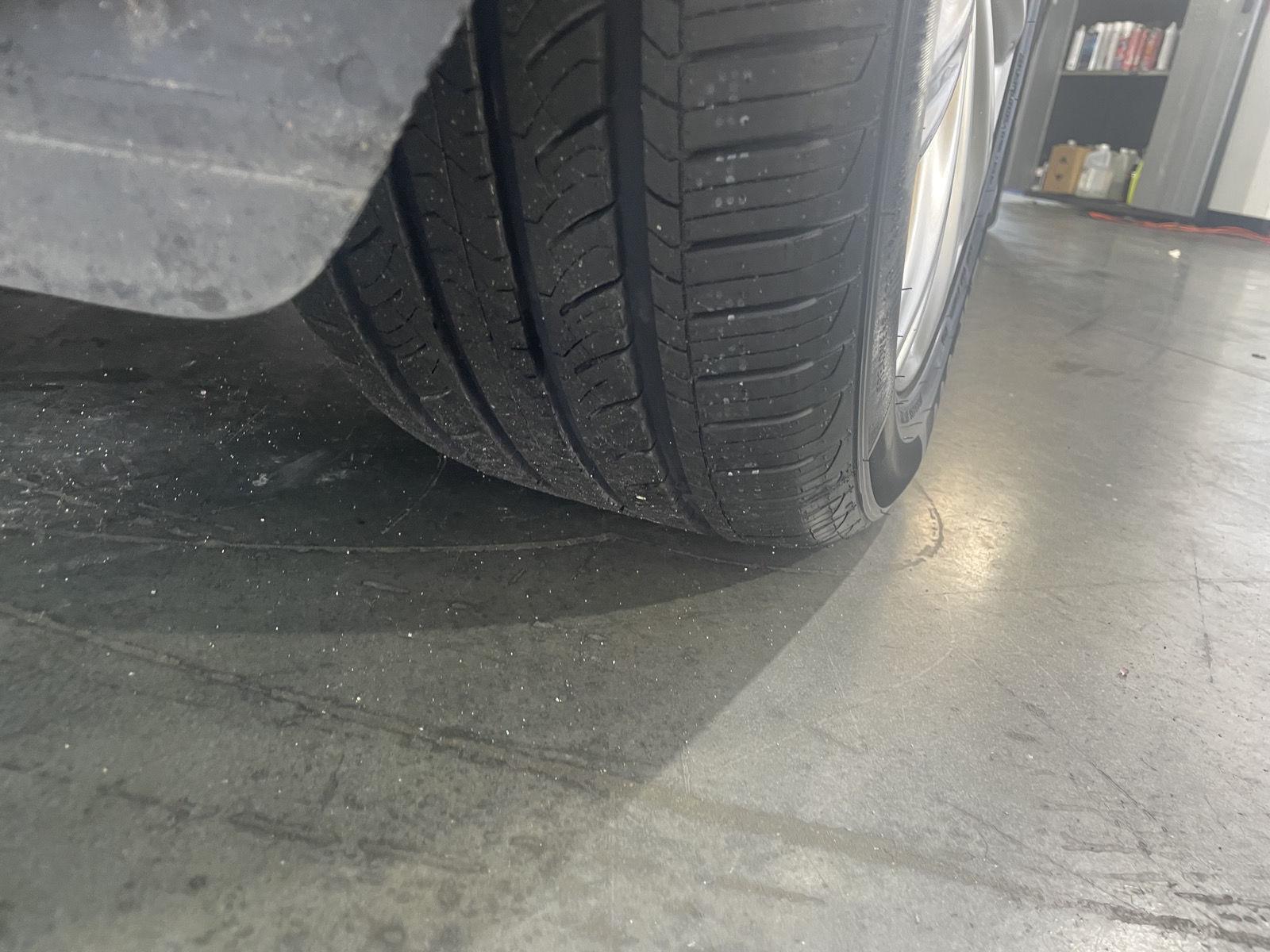 Vehicle photo 11