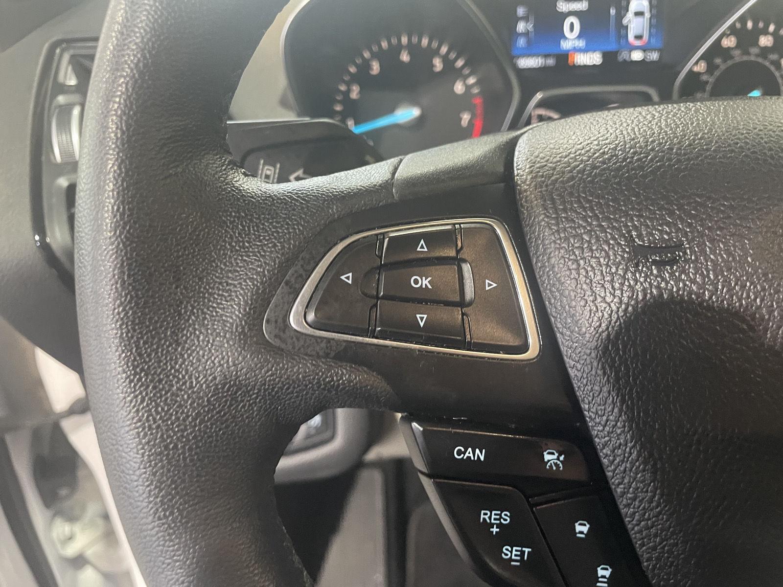 Vehicle photo 14