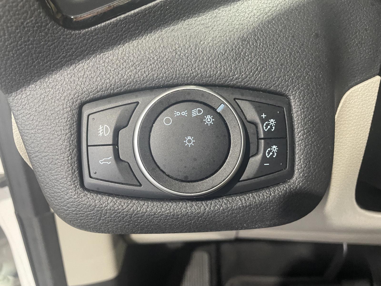 Vehicle photo 16