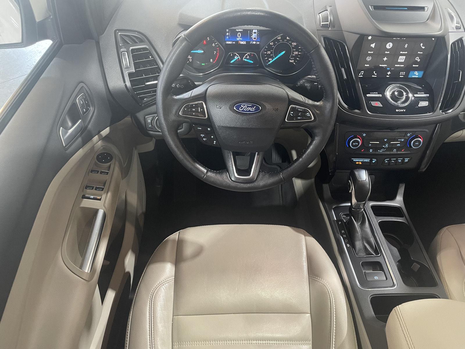 Vehicle photo 22