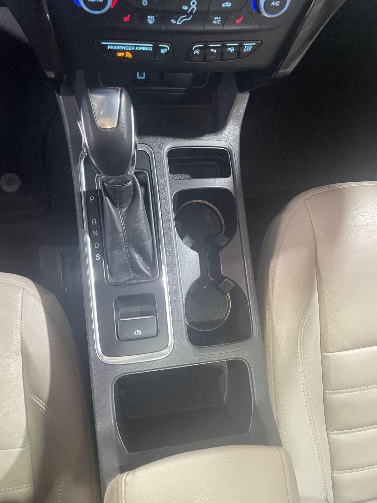 Vehicle photo 35