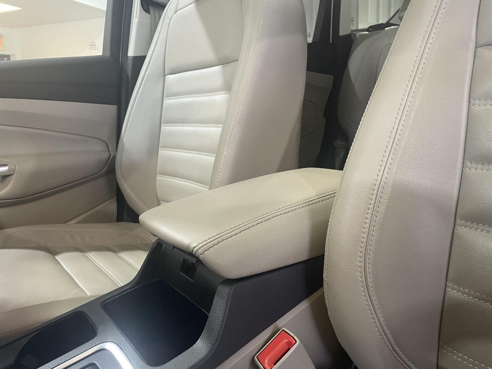 Vehicle photo 37
